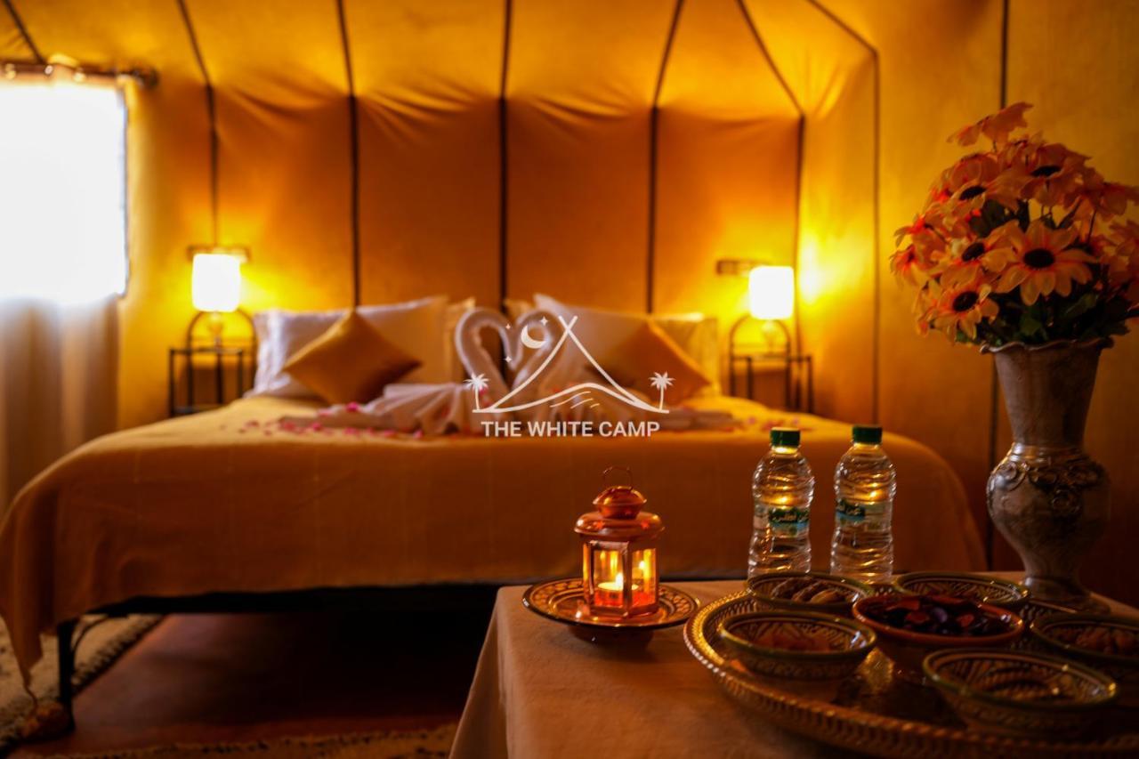 The White Camp - Your Merzouga Luxury Desert Camp & Erg Chebbi Dunes Camel Riding Exterior foto