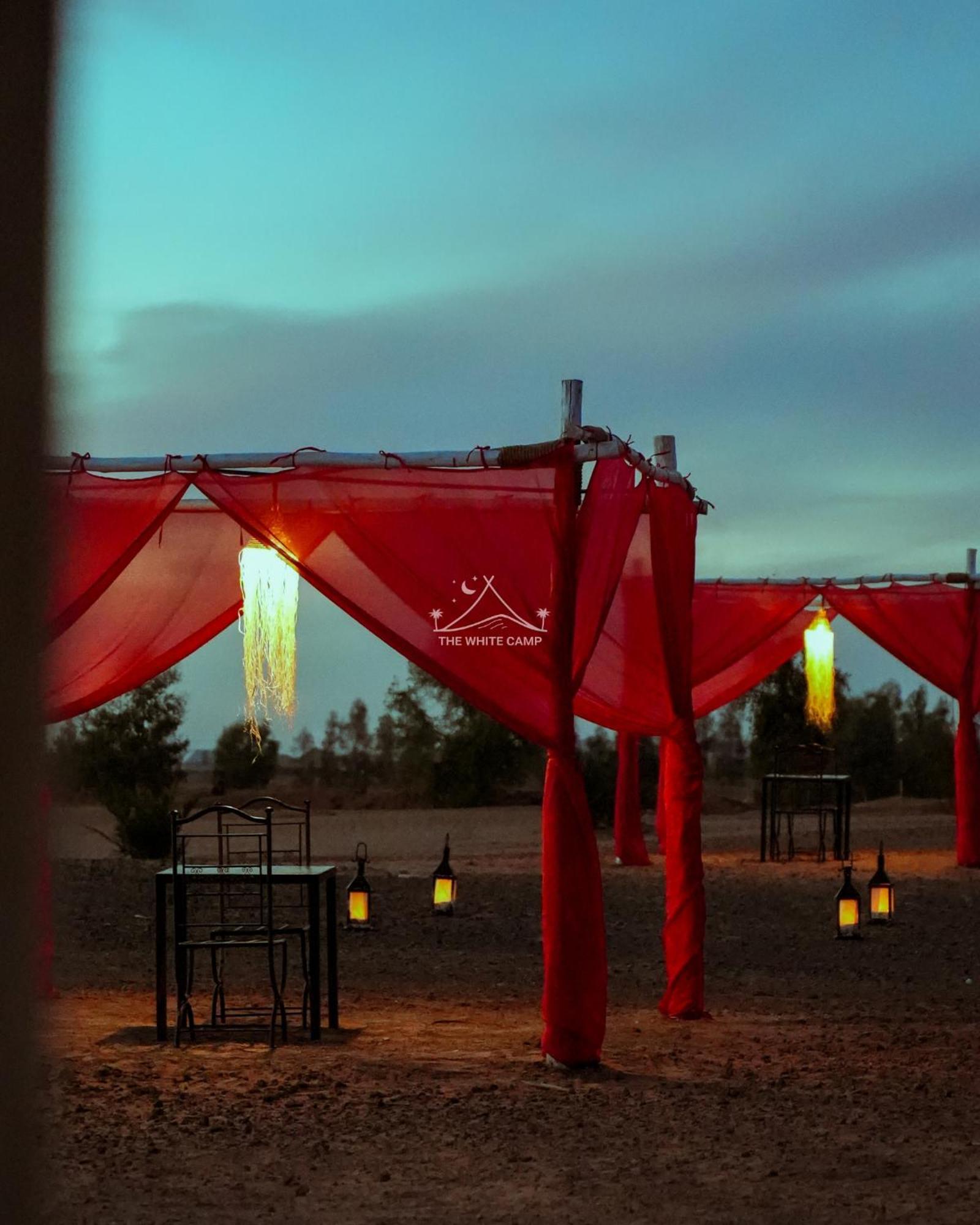 The White Camp - Your Merzouga Luxury Desert Camp & Erg Chebbi Dunes Camel Riding Exterior foto
